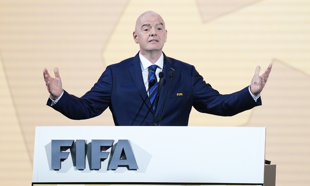 记者：巴黎和K77签约至2029年；还没有英超俱乐部提出报价.